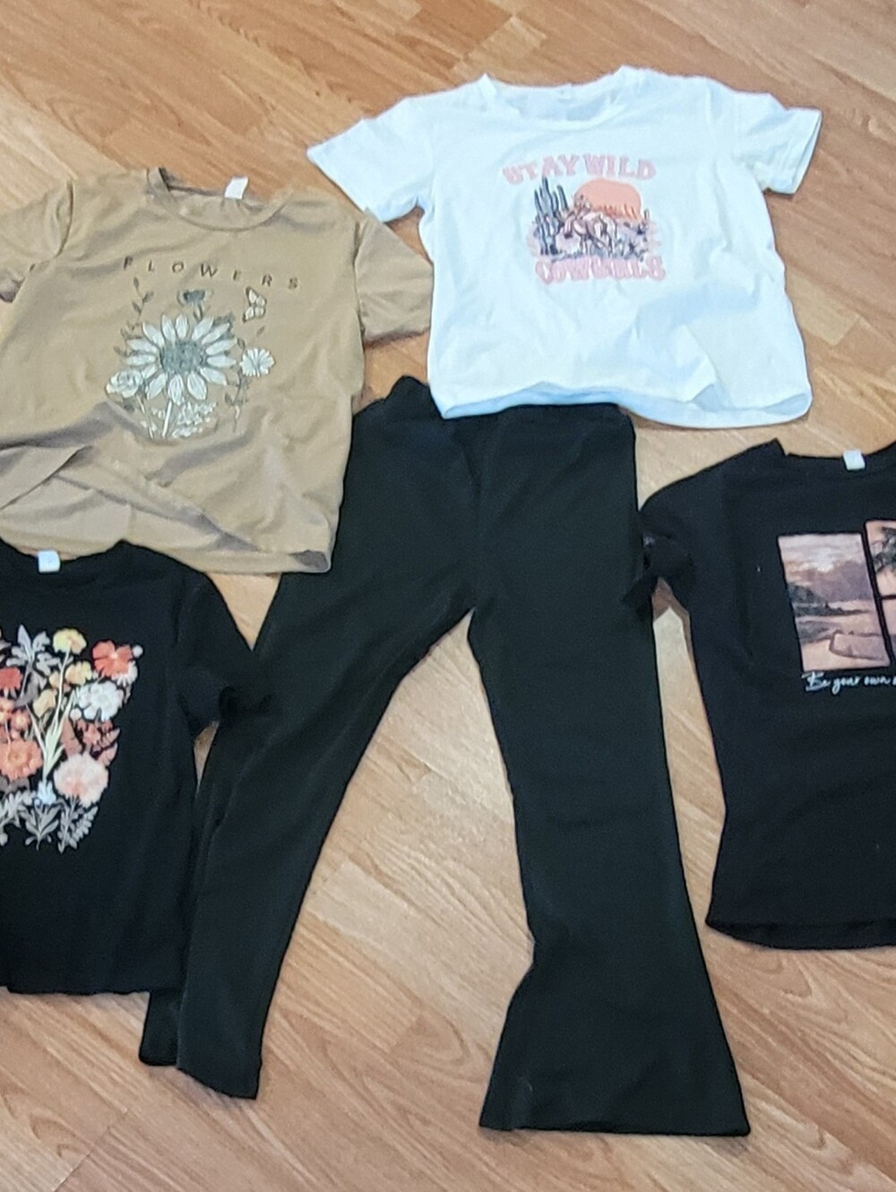 Graphic (4) T-Shirts and Flare Leggings Bundle - Black, White, Tan. Size 11/12Y